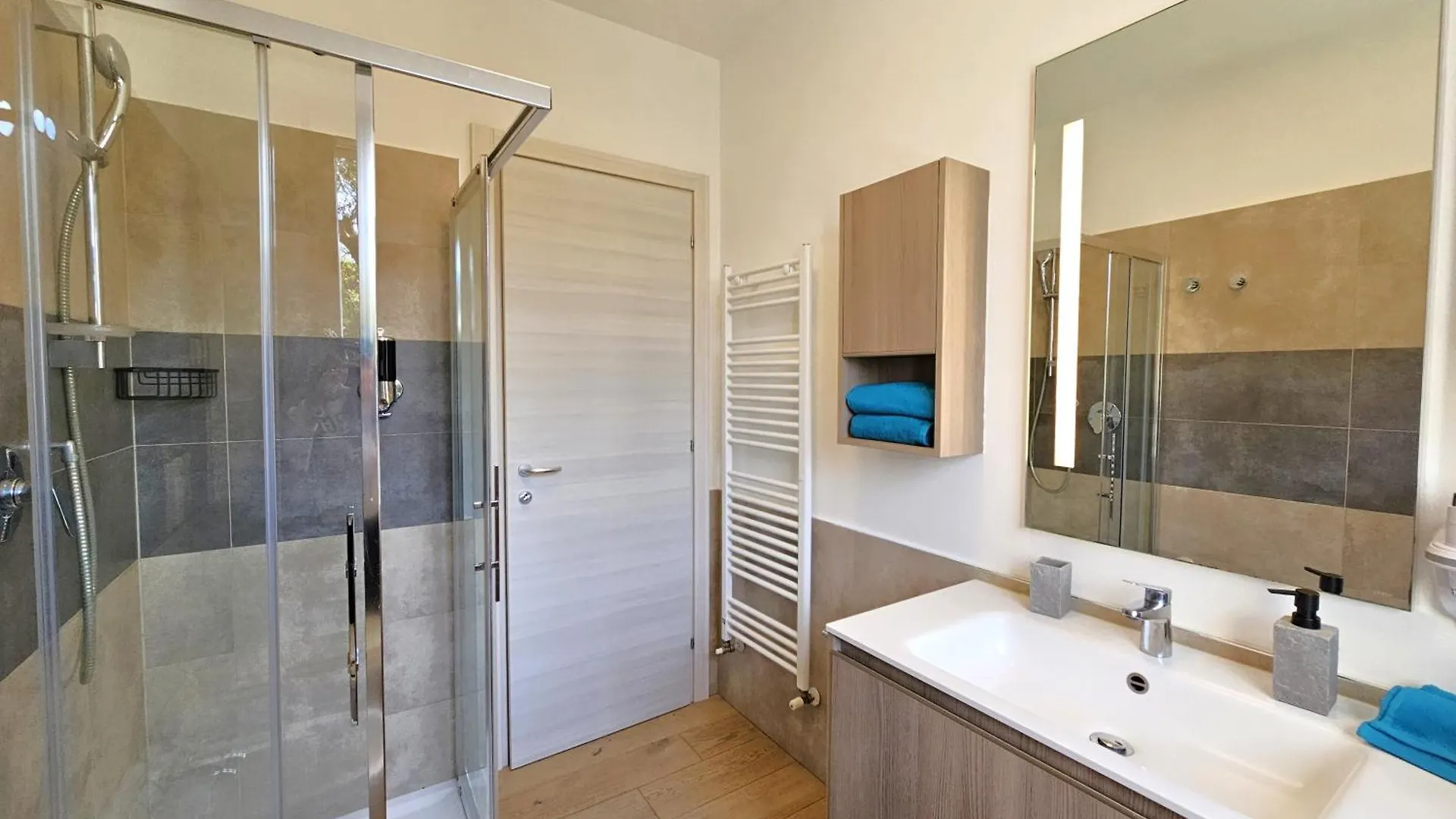 Appartamento Soffio Di Lago- By Goccia Di Lago Desenzano del Garda